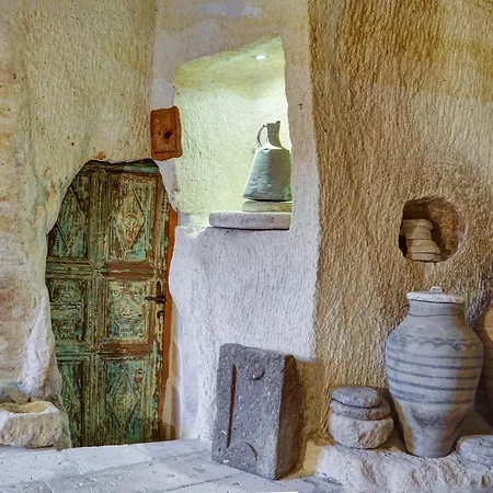 Hotel Gibos Cave
