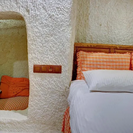 Hotel Gibos Cave