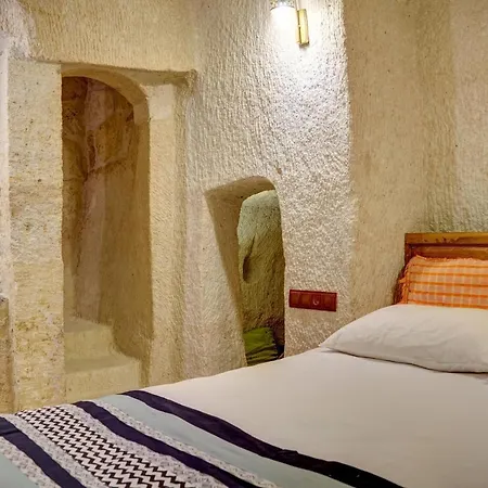 Hotel Gibos Cave