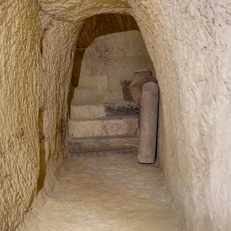 Gibos Cave Hotel