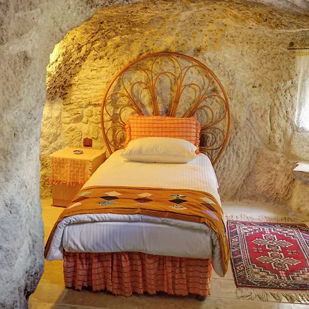 Hotel Gibos Cave