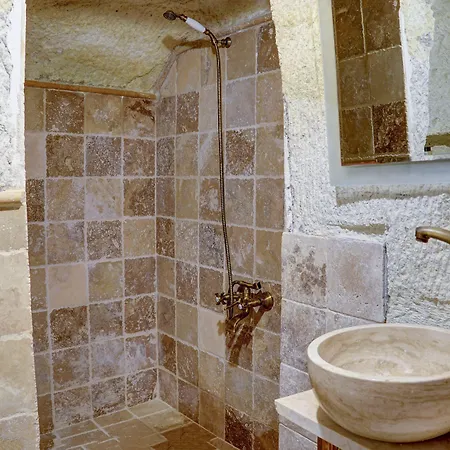 Gibos Cave Отель